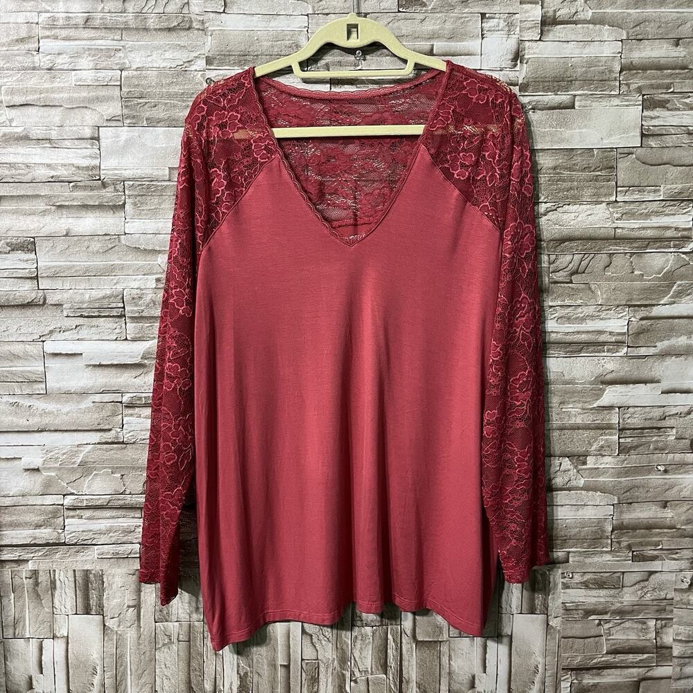 TORRID Super Soft V-Neck Red Crimson Lace Detail Long Sleeve Top Sz 2 Blouse